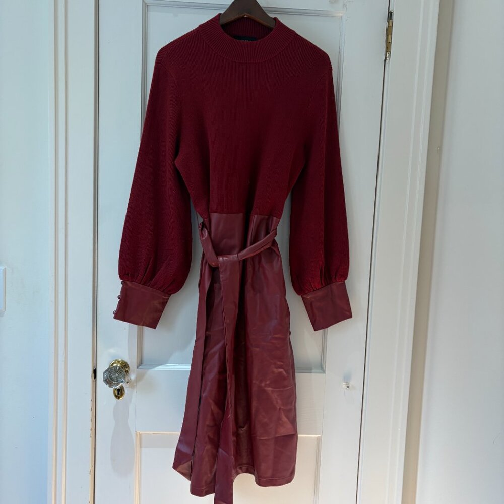 Ashro Knit and Faux Leather A-line Dress Size 16 Belted, button cuffs - Picture 2 of 9